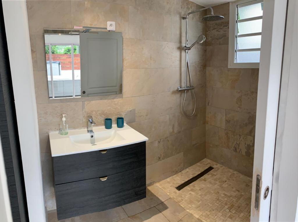 Appartement Saint Gilles Les Bains Εξωτερικό φωτογραφία